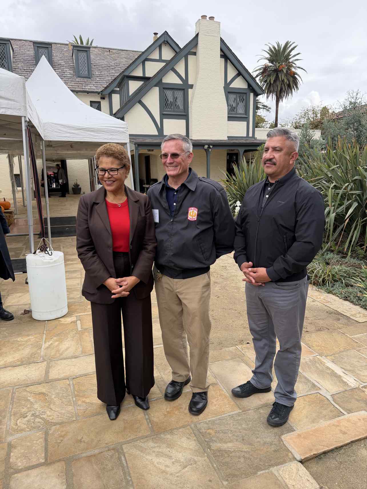 Mayor Karen Bass with JROTC instructors